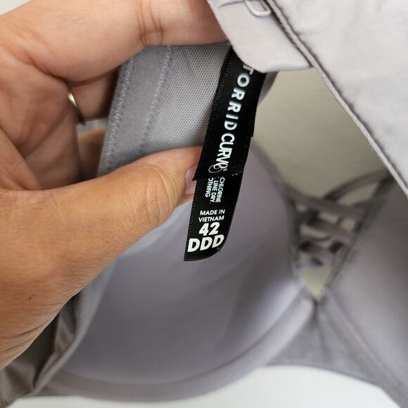 Torrid Curve Plus Size Lightly Padded Women's Light Gray Bra Size 42DDD - Picture 5 of 8